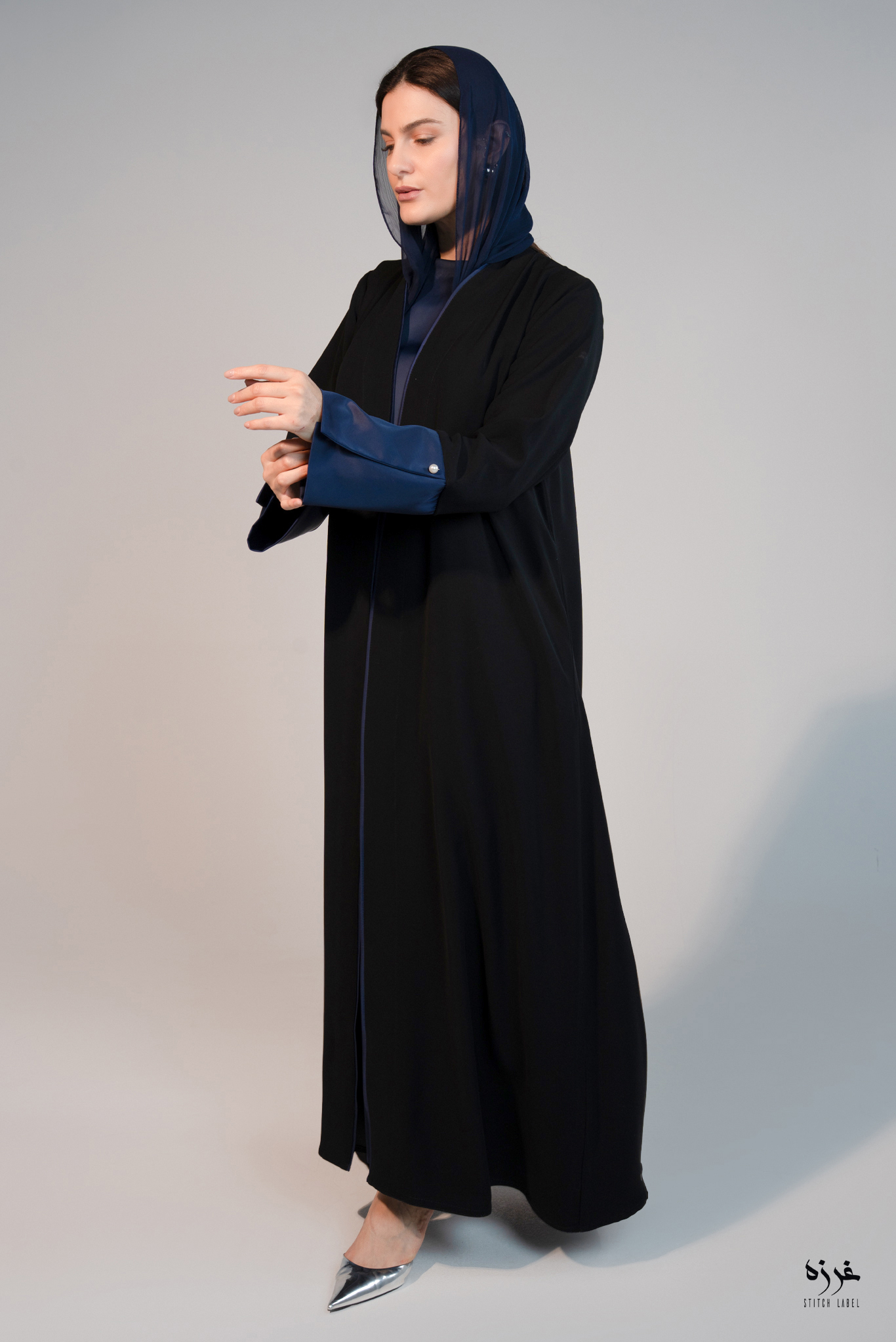 142 142 - Image 3