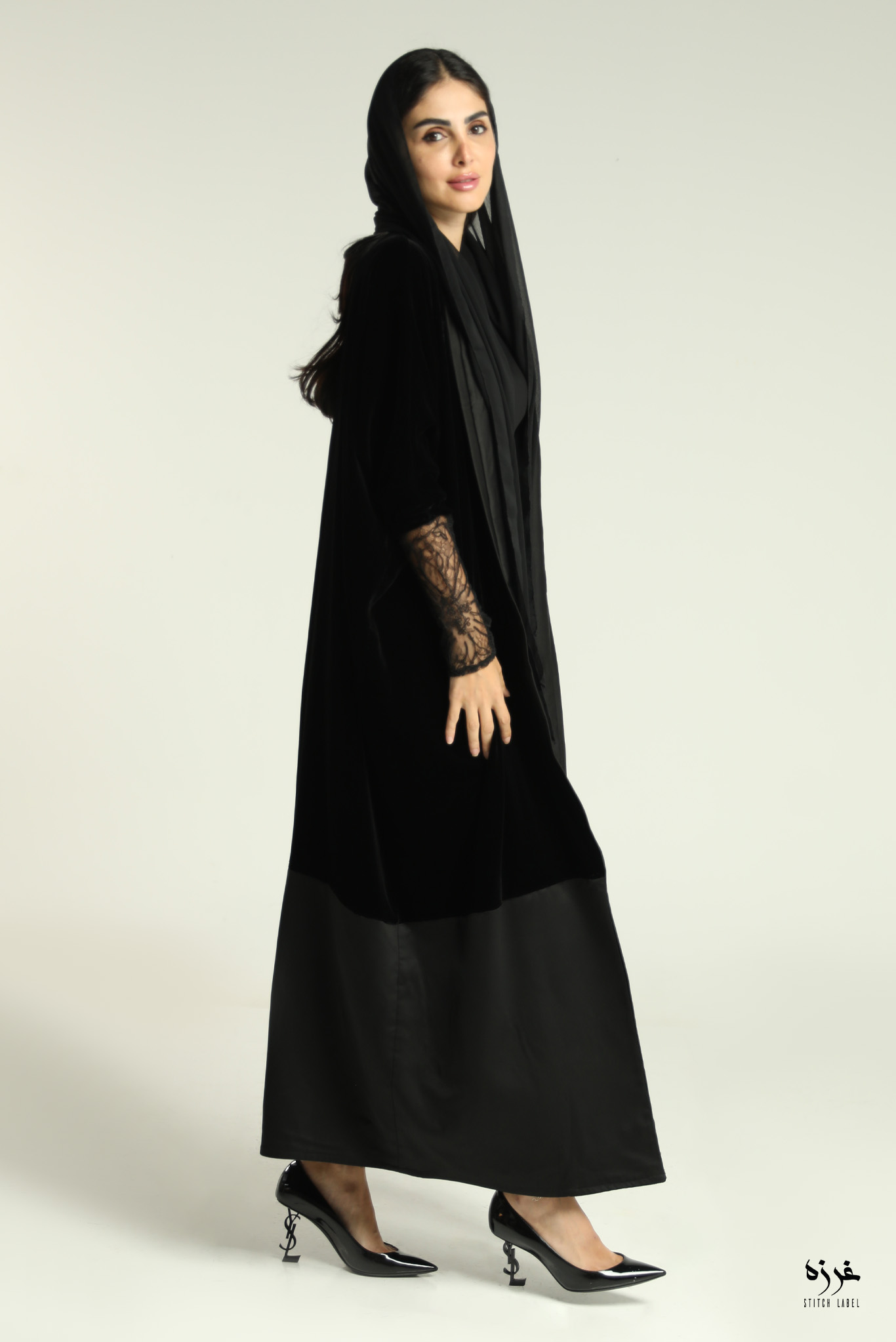 100 453 - Image 3