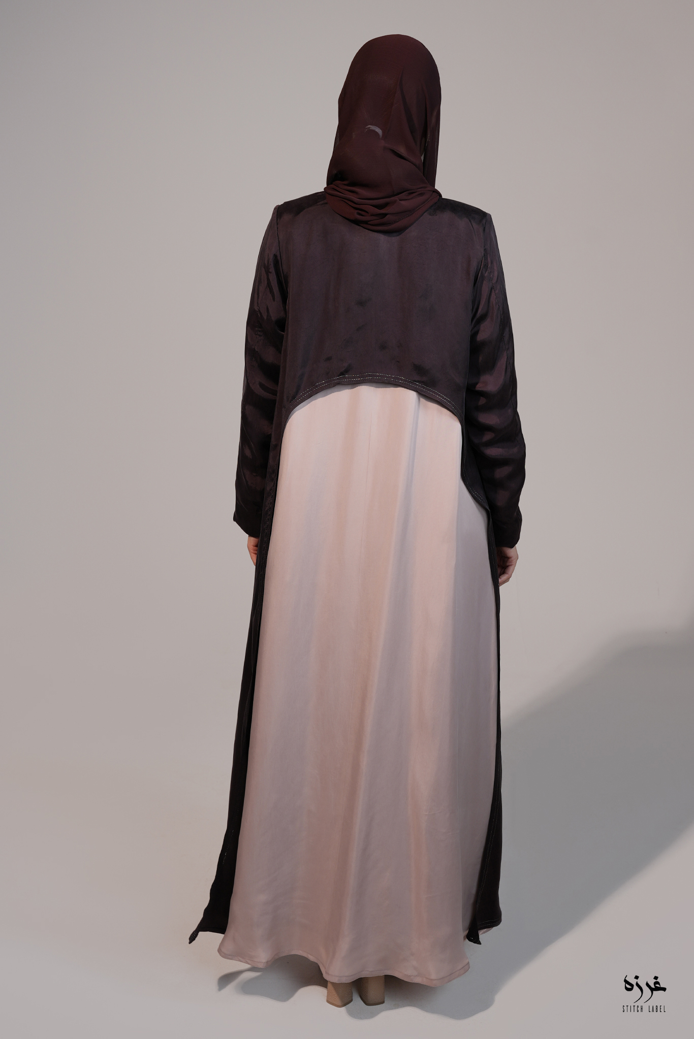 98 569 - Image 4